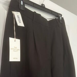 NWT Aritzia The Effortless Pant